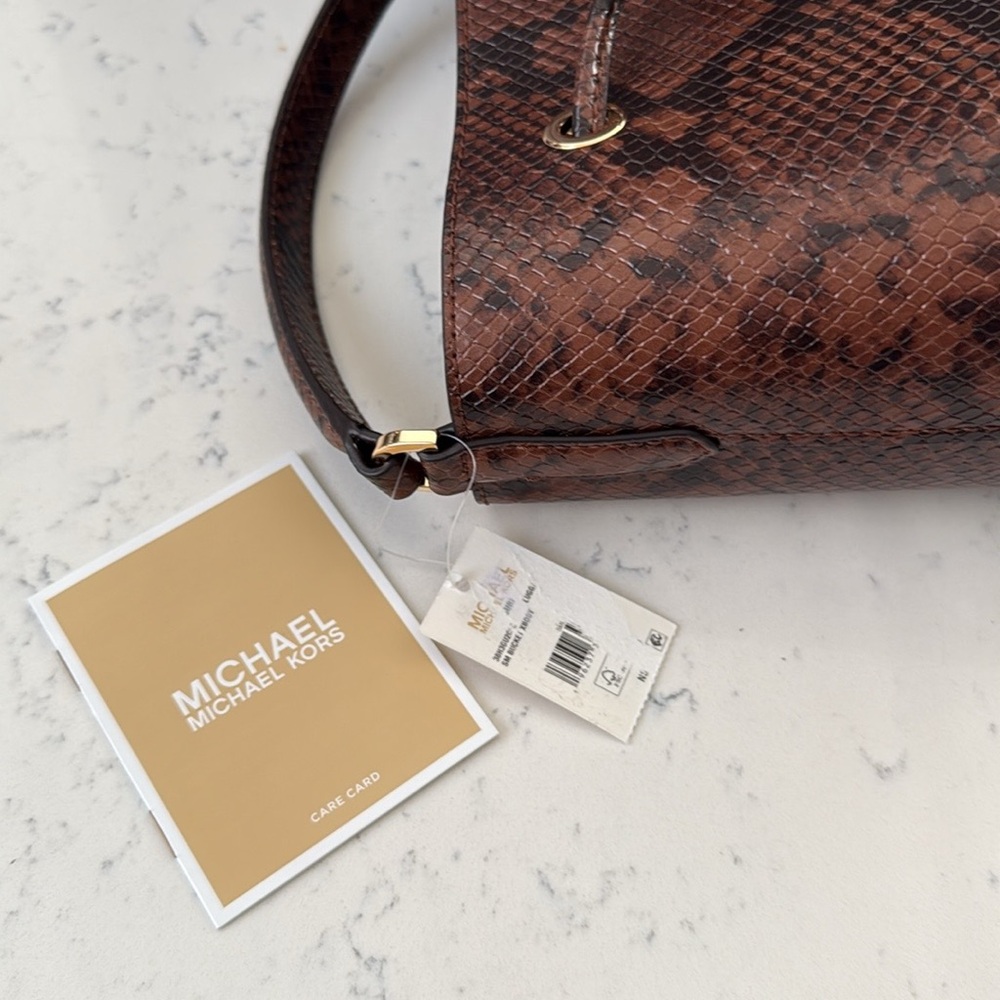 Michael Kors Suri Mini Bag Brown Snake Print NWT - Picture 3 of 10